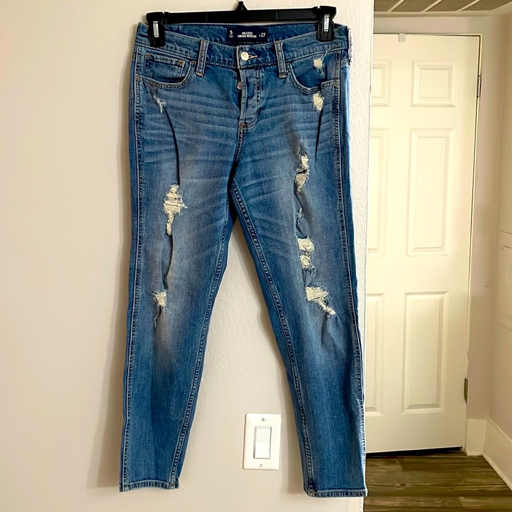 Hollister vintage boyfriend skinny jeans size 27